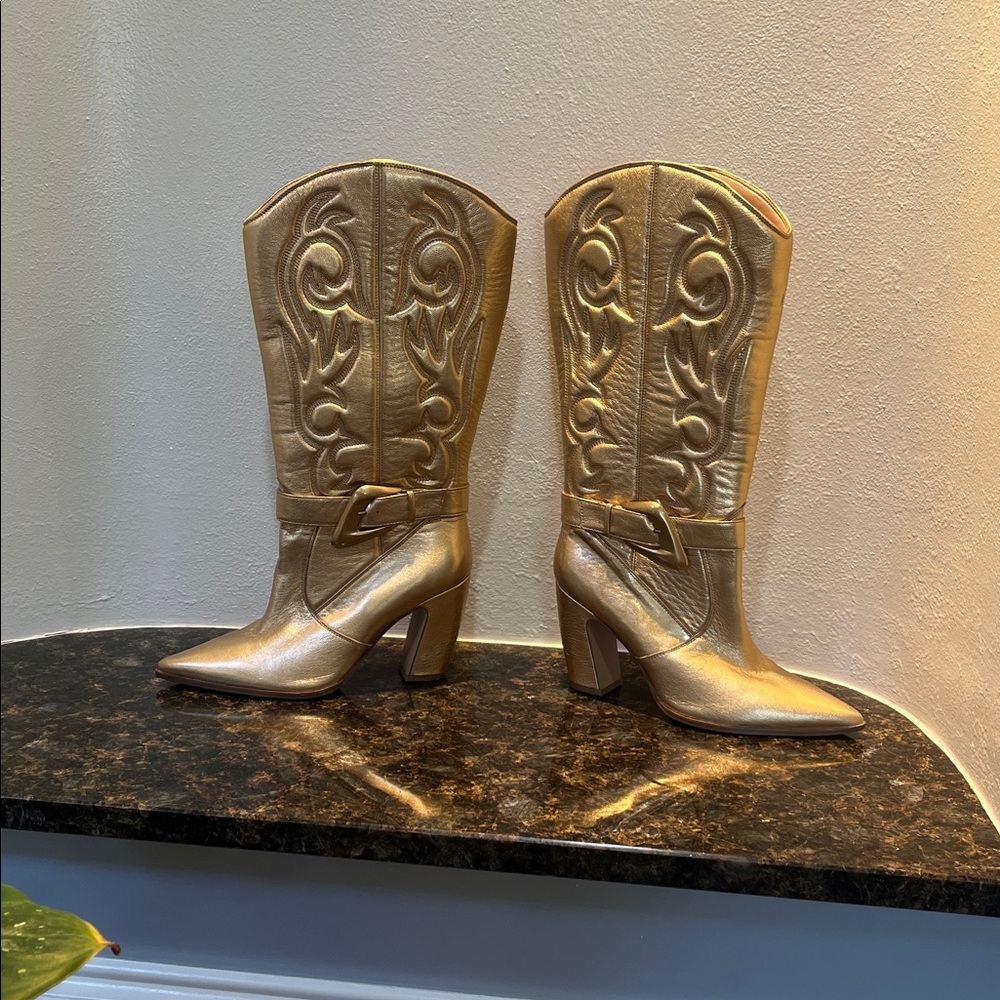 Metallic gold tall cowgirl boots with a heel 8.5